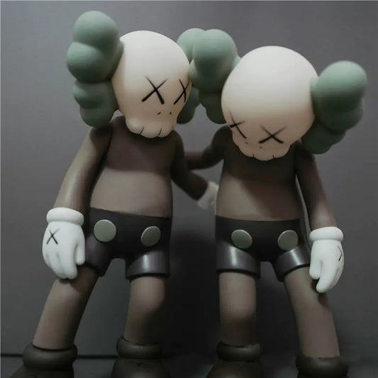 Figura de MAN KAWS en el camino Coleccionable