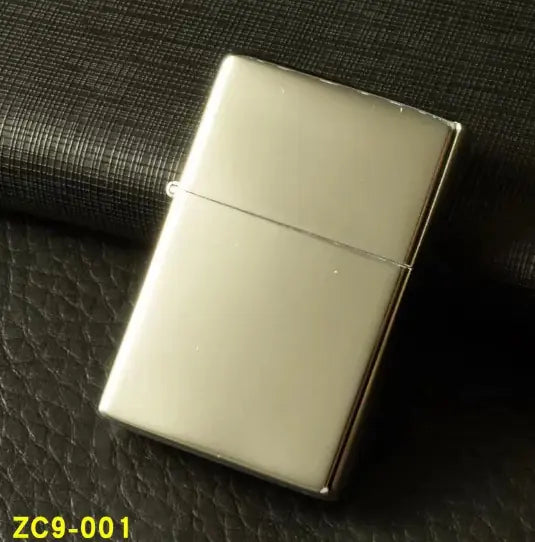 Encendedor tipo ZIPPO